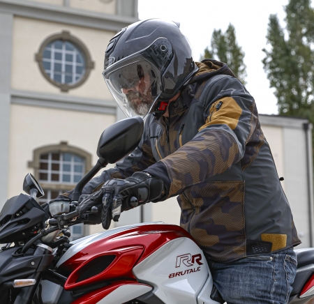 Caberg Helm | Flyon II | Carbon schwarz